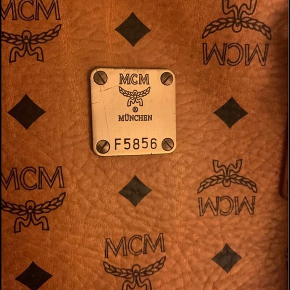 Mcm Purse - Picture 4 of 5